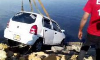 A car Fell into the sea, killing 2 people