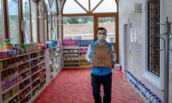 Turkey's mosque turned into a 'supermarket' for the needy